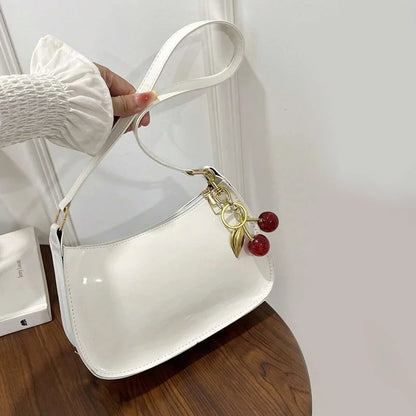 Sac à Main Femme en Cuir PU – Pendentif Cerise, Bandoulière & Style Fashion Quotidien