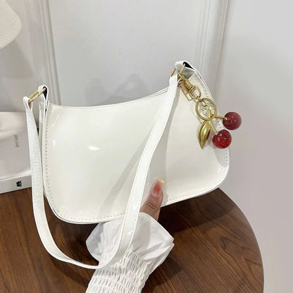 Sac à Main Femme en Cuir PU – Pendentif Cerise, Bandoulière & Style Fashion Quotidien