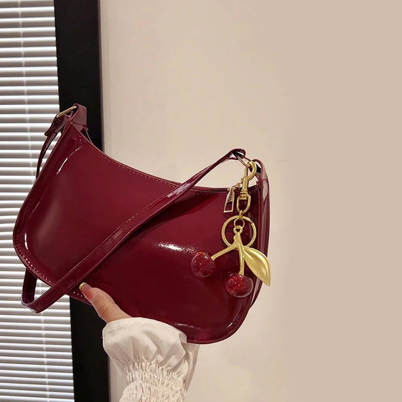 Sac à Main Femme en Cuir PU – Pendentif Cerise, Bandoulière & Style Fashion Quotidien