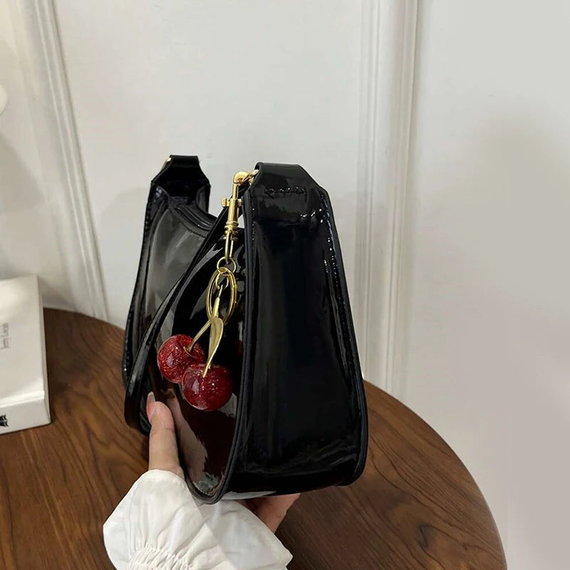 Sac à Main Femme en Cuir PU – Pendentif Cerise, Bandoulière & Style Fashion Quotidien